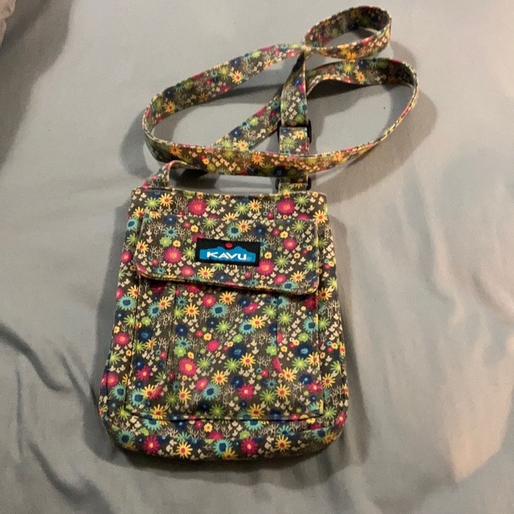 Kavu purse